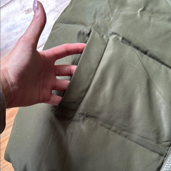 Olive Green Puffer Vest - Picture 2 of 5
